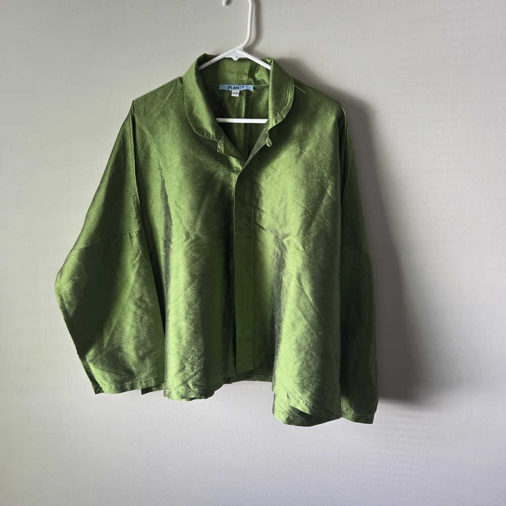 Green Cotton Tunic Top with Collared Neckline